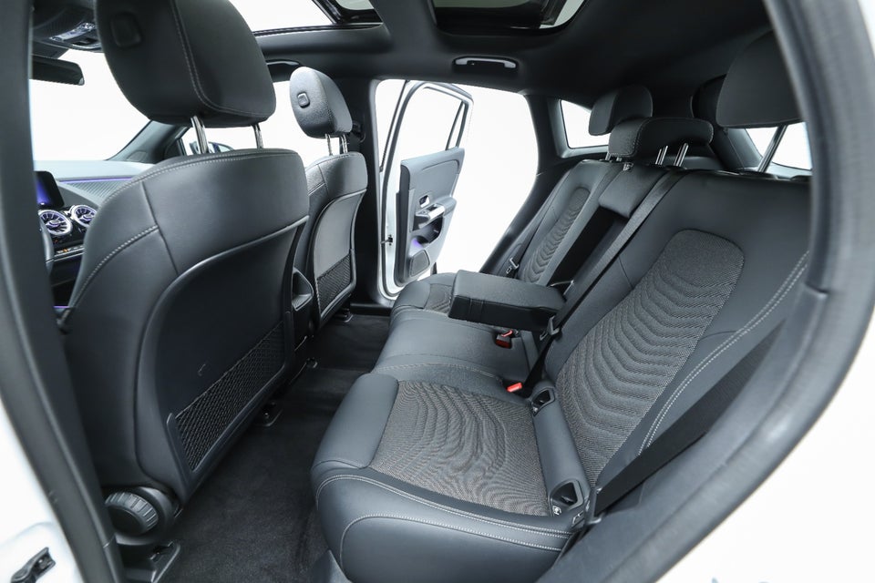 Mercedes EQA350 Progressive 4Matic 5d