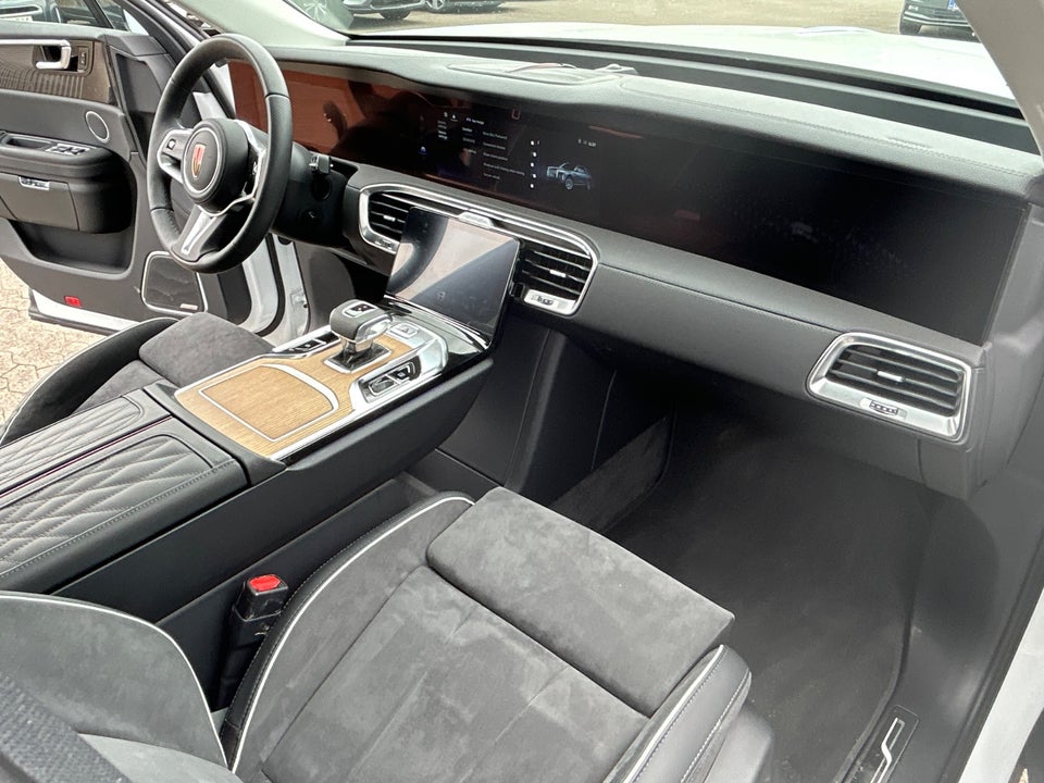 Hongqi E-HS9 99 Premium 5d