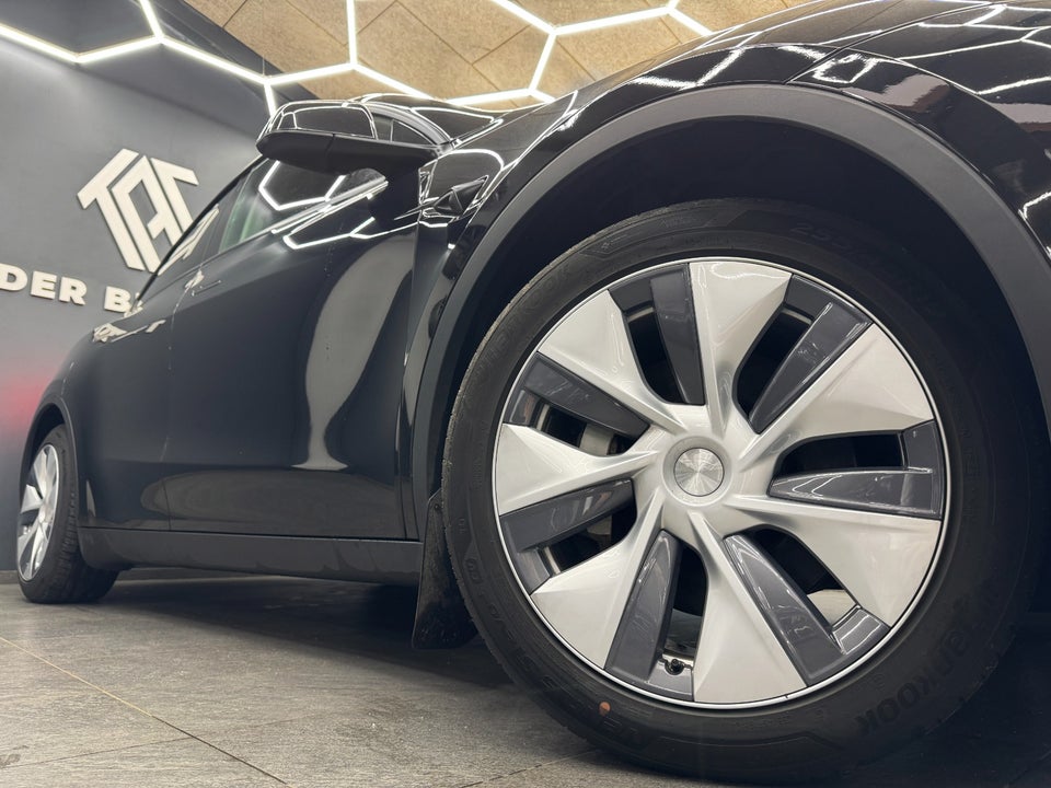 Tesla Model Y RWD 5d