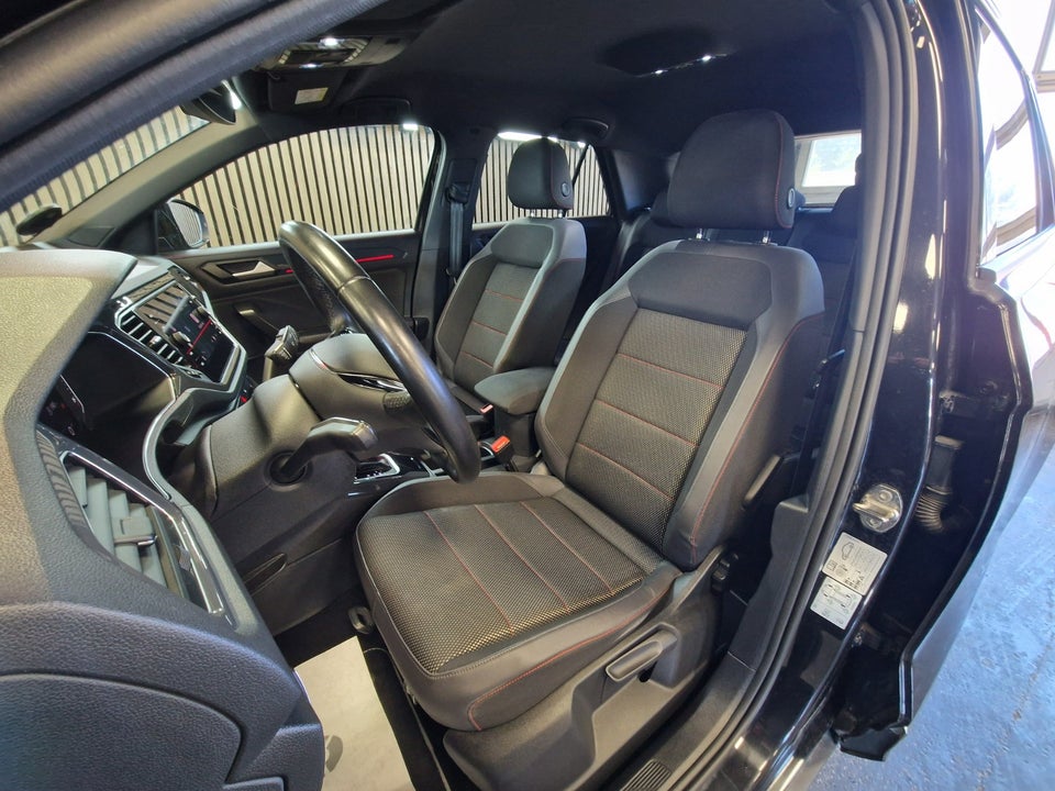VW T-Roc 1,5 TSi 150 R-line DSG 5d