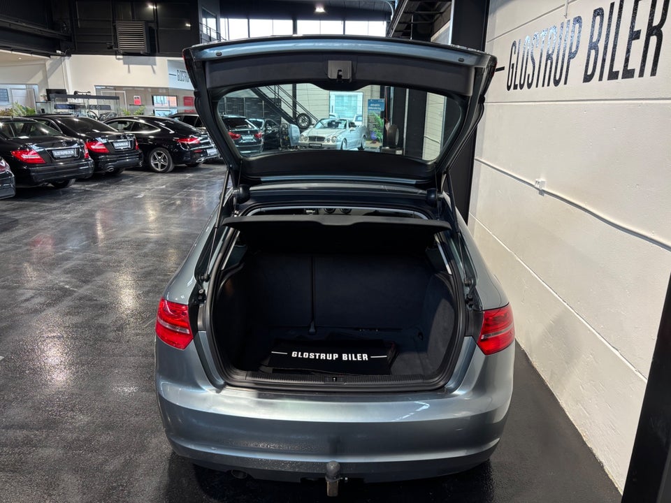 Audi A3 1,6 TDi Ambiente Sportback 5d