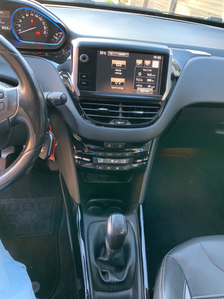 Peugeot 2008 1,2 VTi 82 Allure 5d