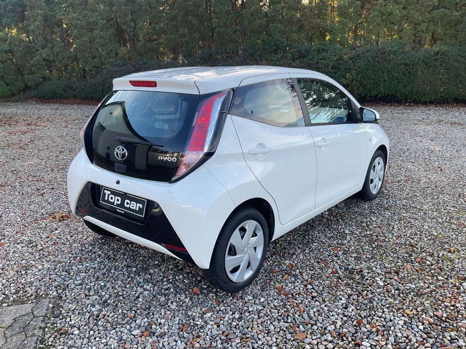 Toyota Aygo 1,0 VVT-i x-play x-touch 5d