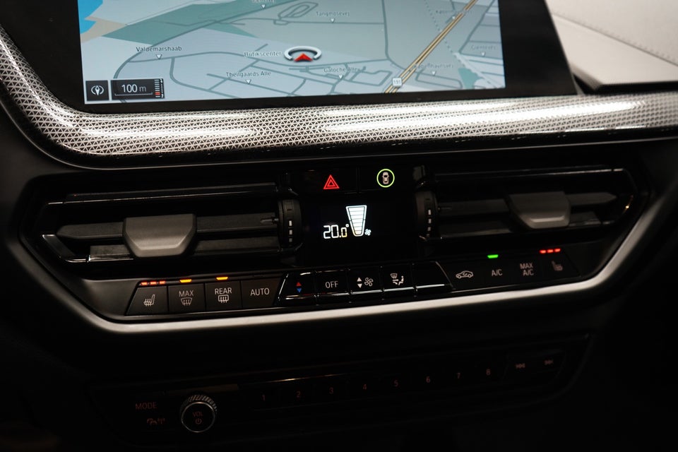 BMW 118i 1,5 Sport Line aut. 5d