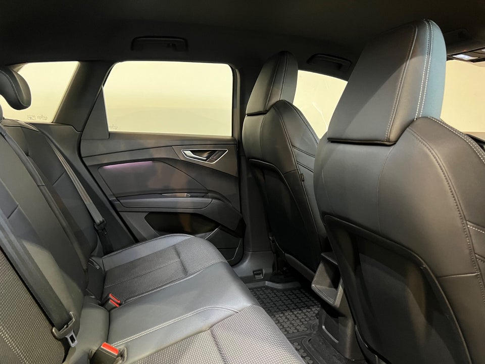 Audi Q4 e-tron 40 S-line 5d