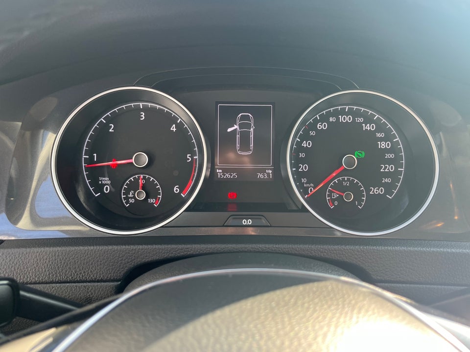 VW Golf VII 2,0 TDi 150 Comfortline Connect Variant DSG 5d