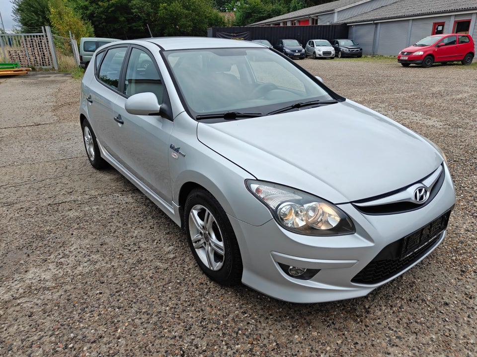 Hyundai i30 1,4 CVVT Classic Cool 5d
