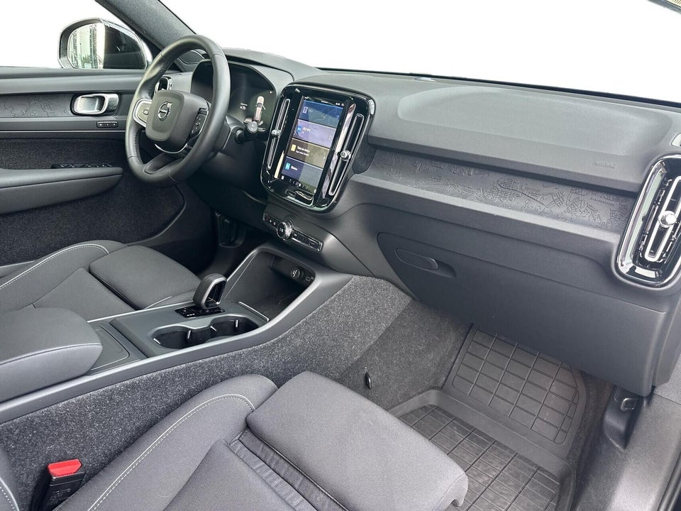 Volvo EX40 Extended Range Black Edition 5d