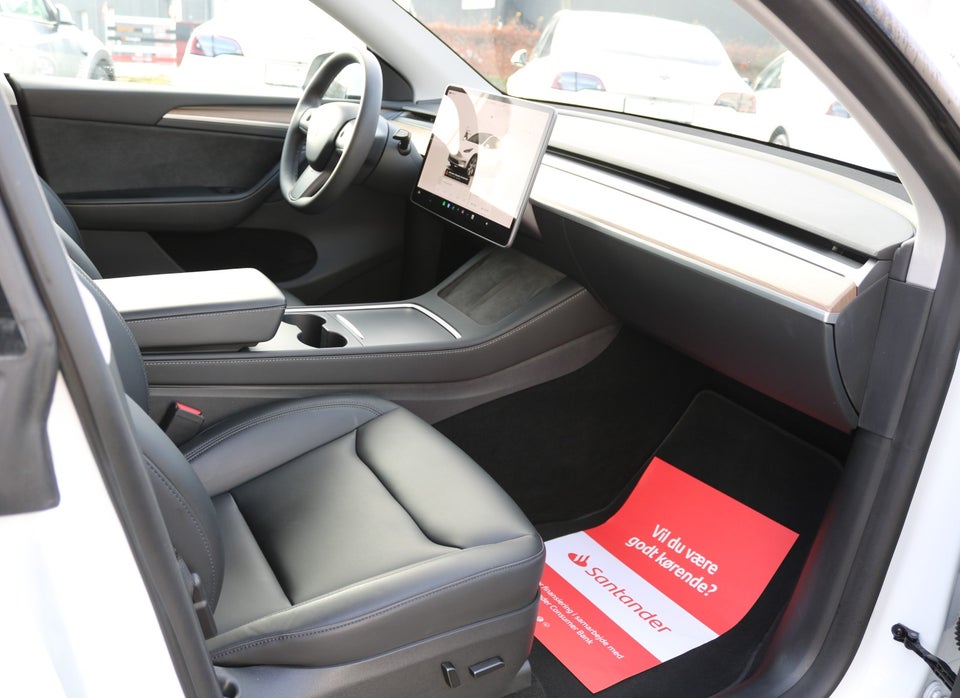 Tesla Model Y Long Range AWD 5d