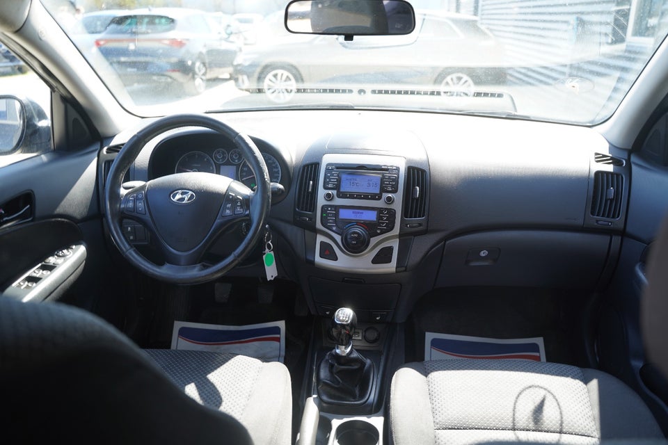 Hyundai i30 1,6 CRDi 90 Classic CW 5d