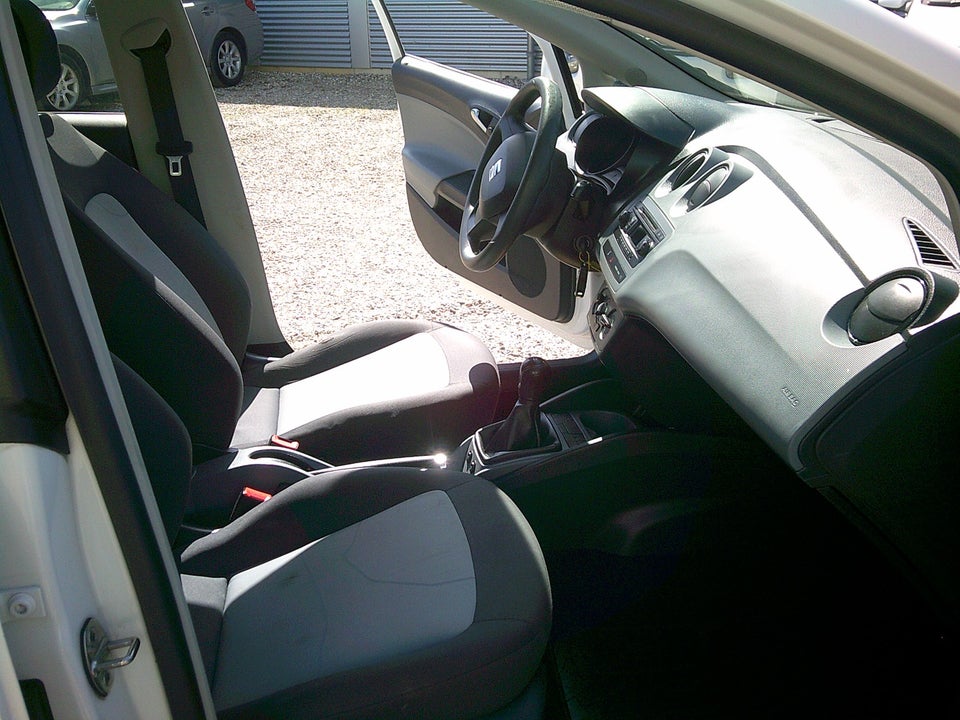 Seat Ibiza 1,2 12V 70 Reference ST 5d