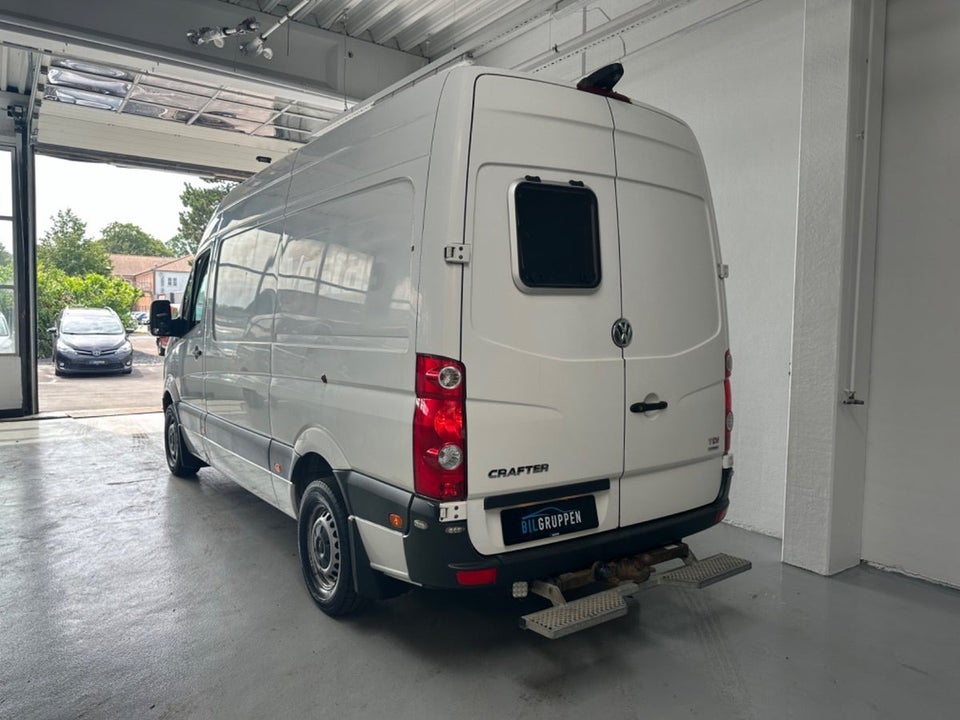 VW Crafter 2,0 TDi 163 Kassevogn M