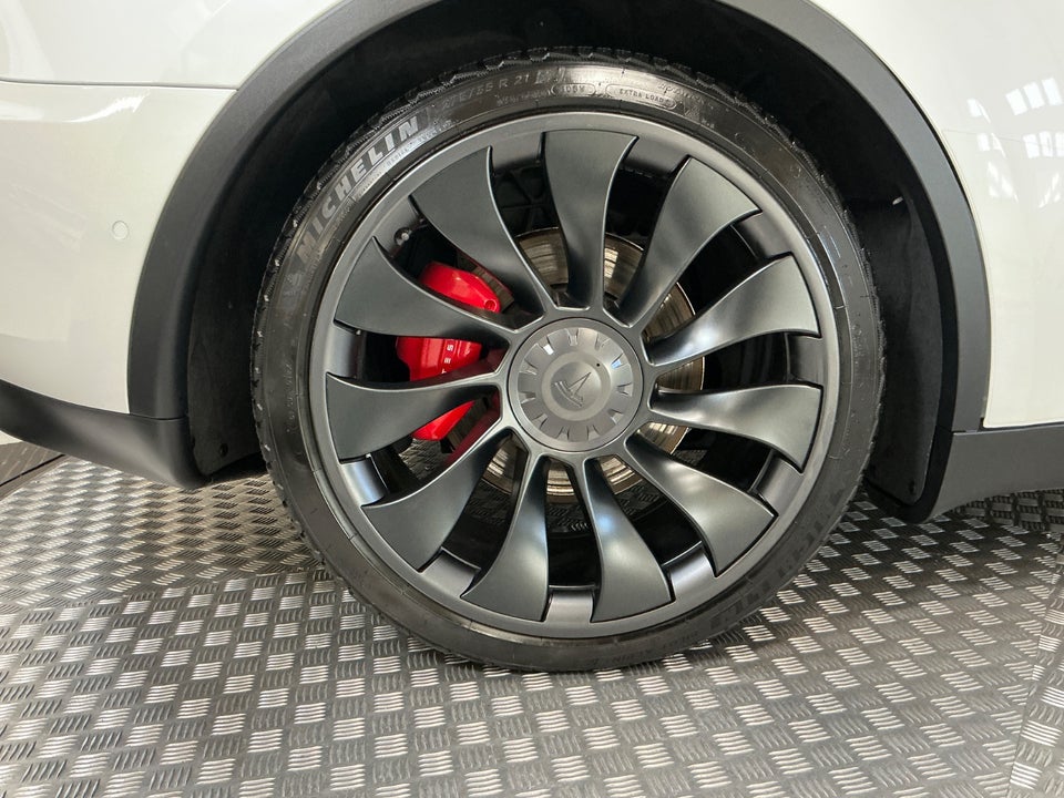 Tesla Model Y Performance AWD 5d