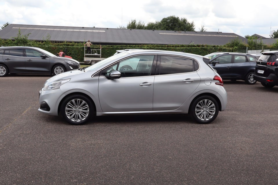Peugeot 208 1,6 BlueHDi 100 Allure 5d