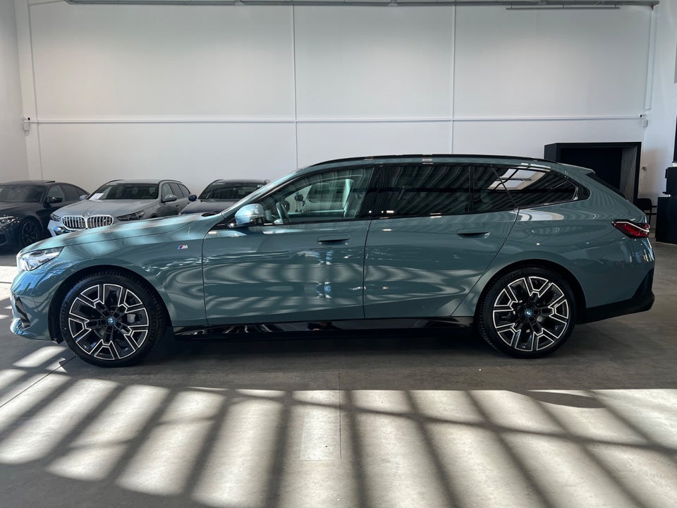 BMW i5 eDrive40 Touring Fully Charged M-Sport 5d