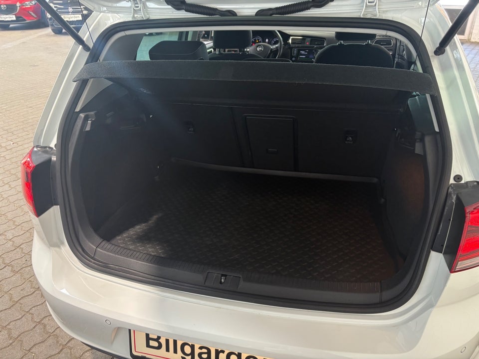 VW Golf VII 2,0 TDi 150 Highline DSG BMT 5d