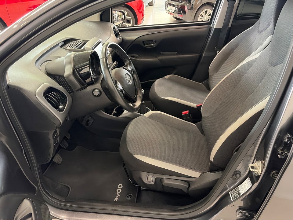 Toyota Aygo 1,0 VVT-i x-cite 5d
