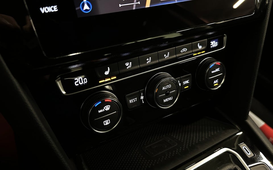 VW Passat 1,6 TDi 120 Business Variant DSG 5d