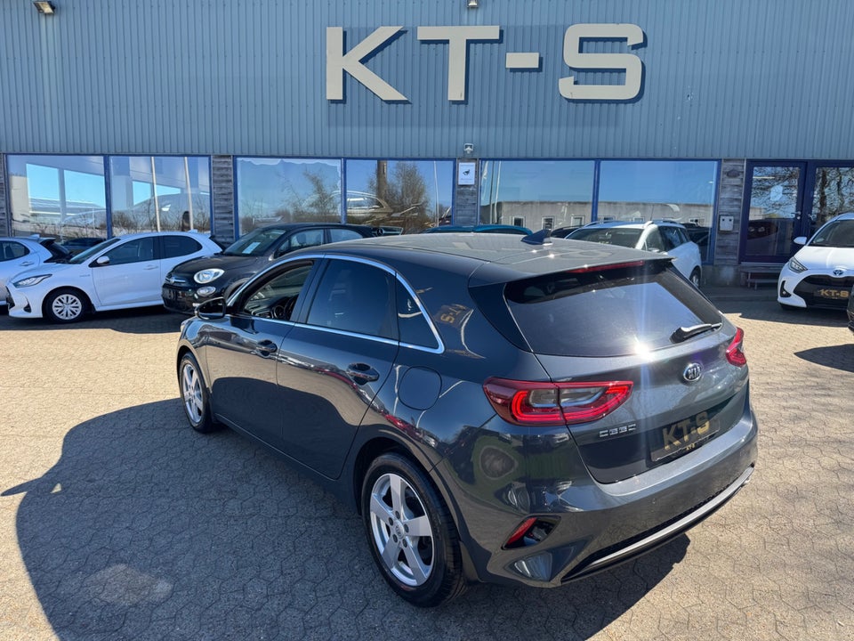 Kia Ceed 1,4 T-GDi Collection 5d