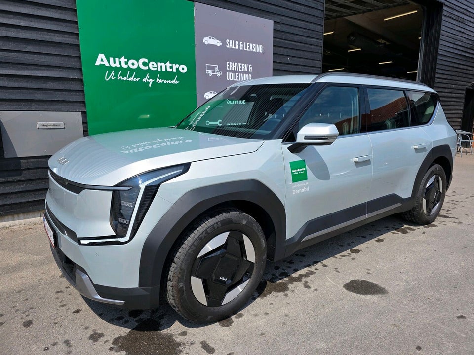 Kia EV9 76 Standard Range Upgrade RWD 7prs 5d