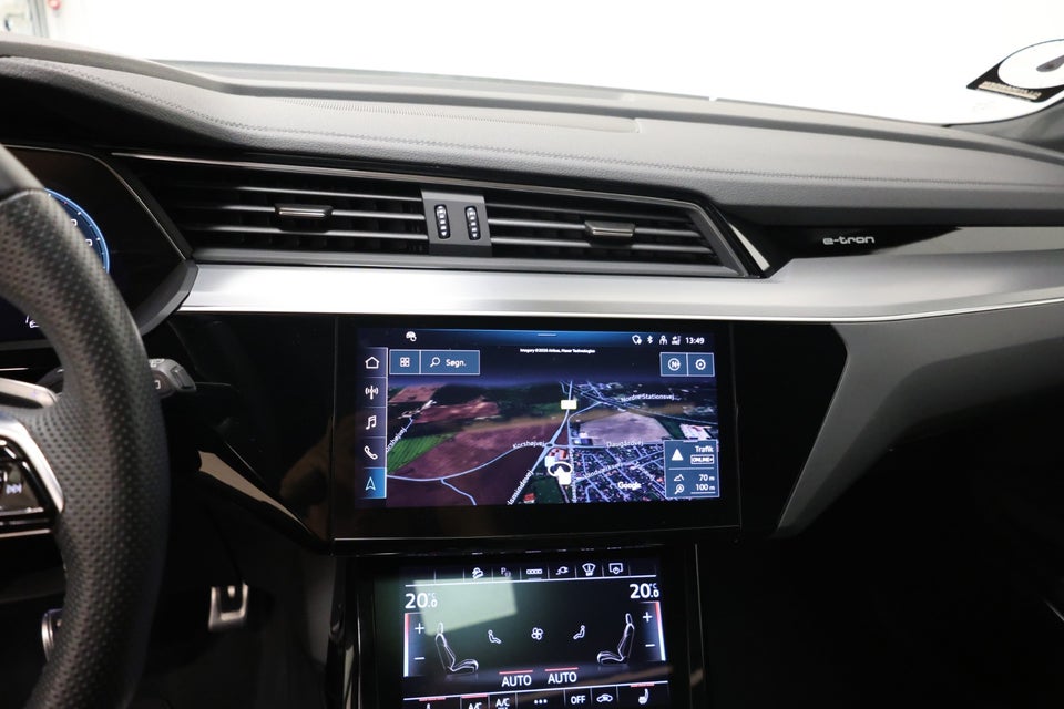 Audi Q8 e-tron 55 S-line quattro 5d
