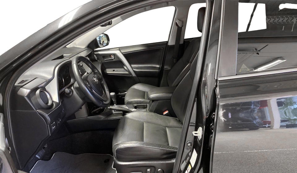 Toyota RAV4 2,5 Hybrid H3 Selected MDS 5d