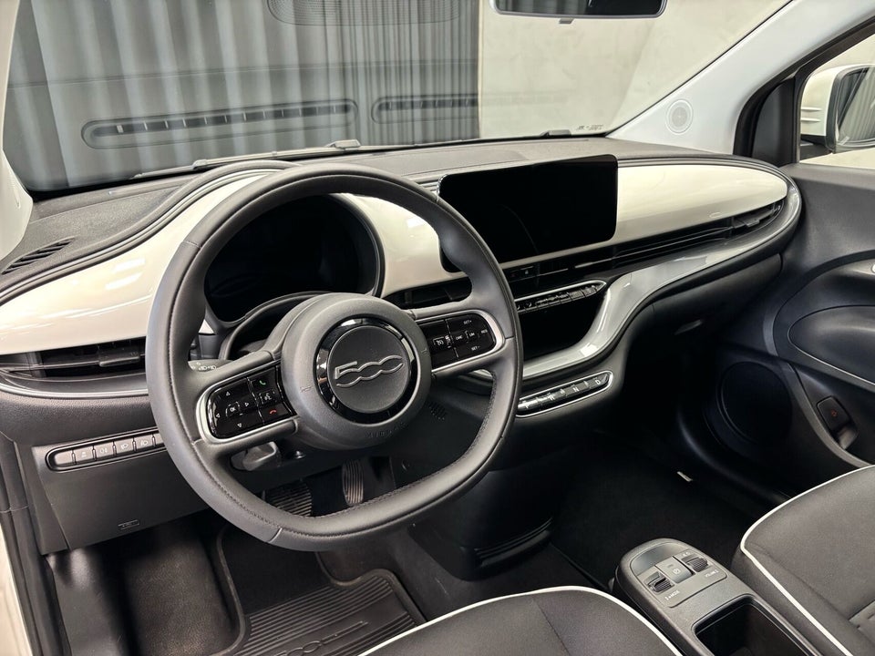 Fiat 500e 42 Icon 3d
