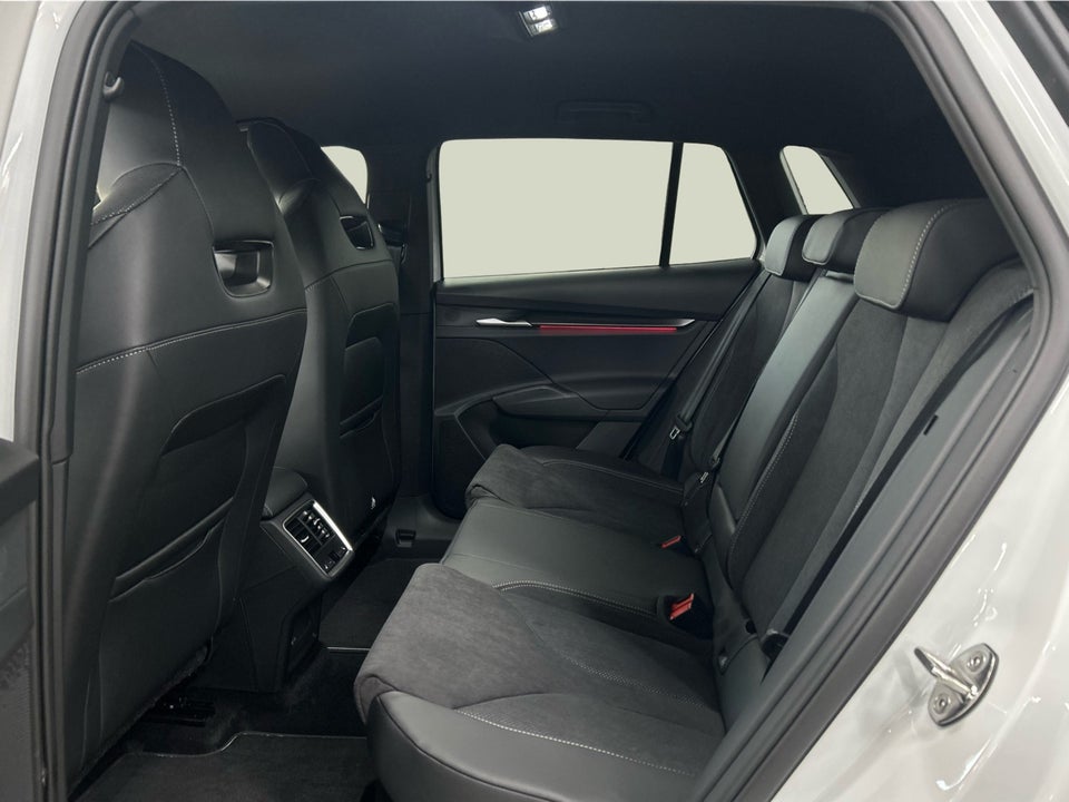 Skoda Elroq 85 iV Sportline 5d