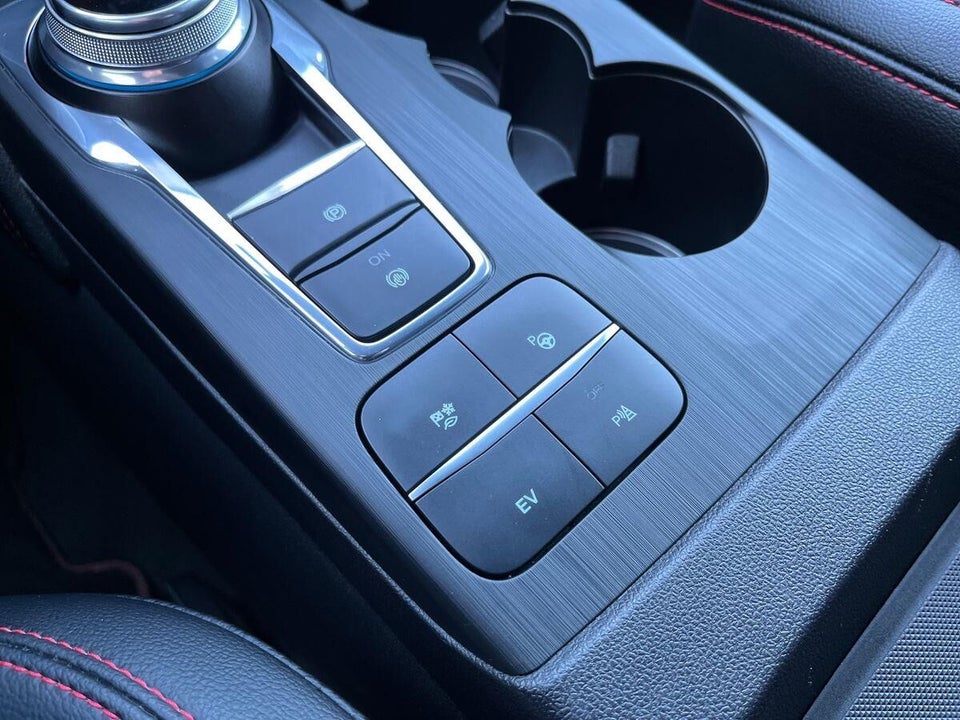 Ford Kuga 2,5 PHEV ST-Line X CVT 5d