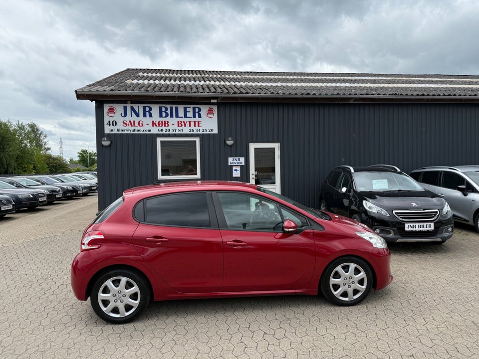 Peugeot 208 1,2 VTi Active 5d