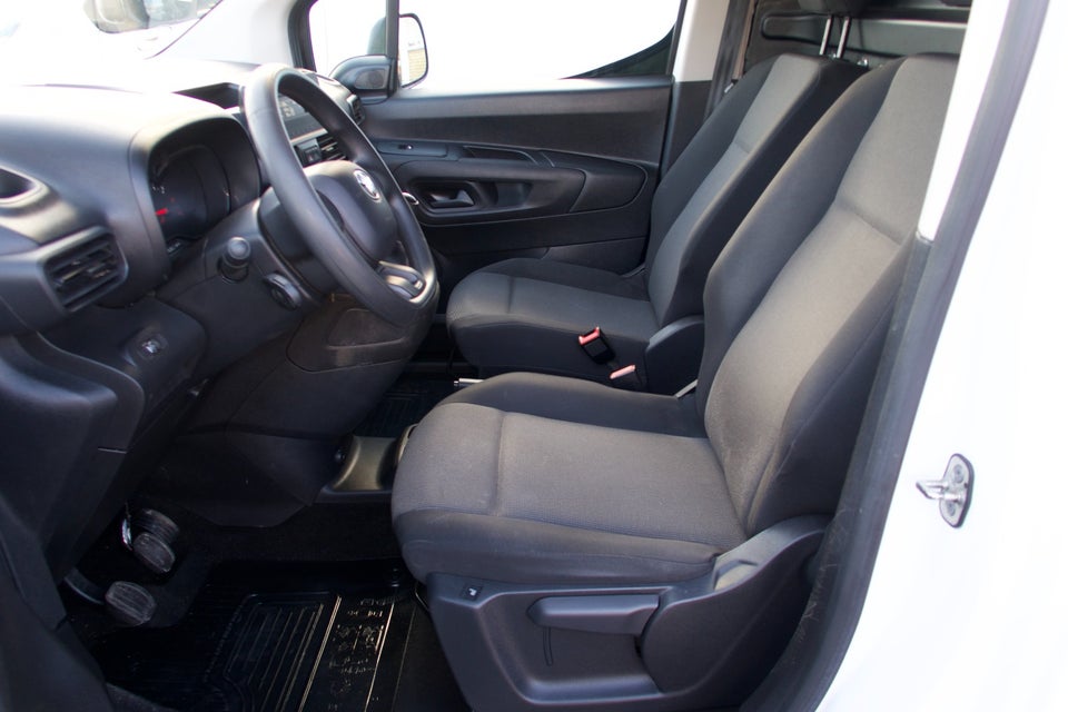 Toyota ProAce City 1,5 D 102 Long Comfort 6d