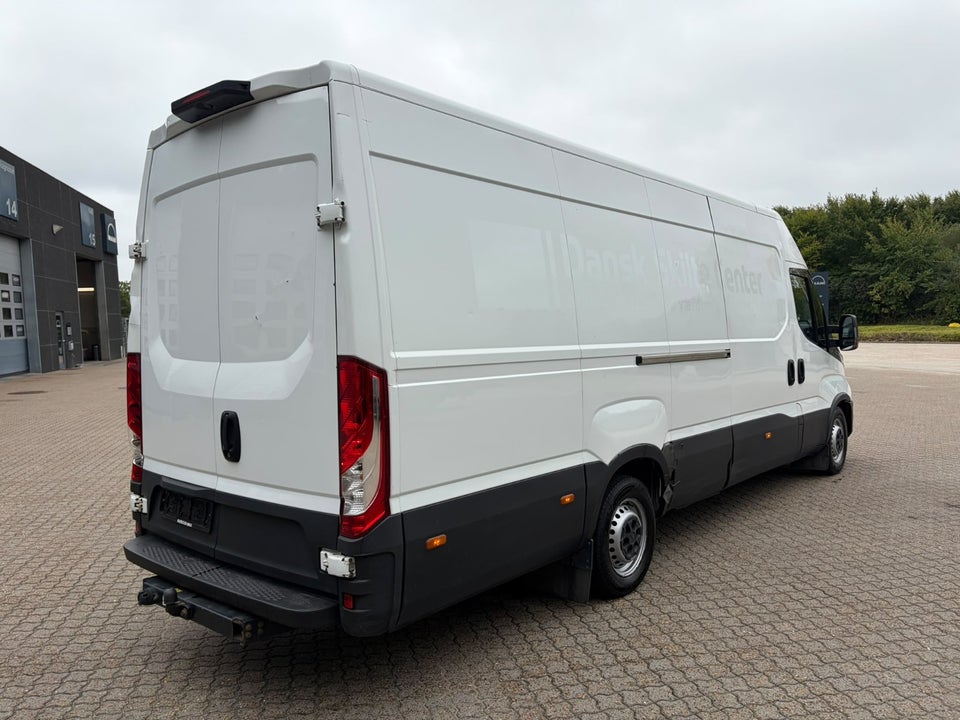 Iveco Daily 2,3 35S16 16m³ Van AG8