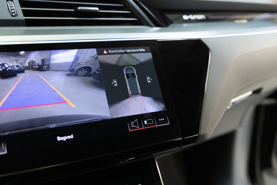 Audi e-tron 55 quattro 5d