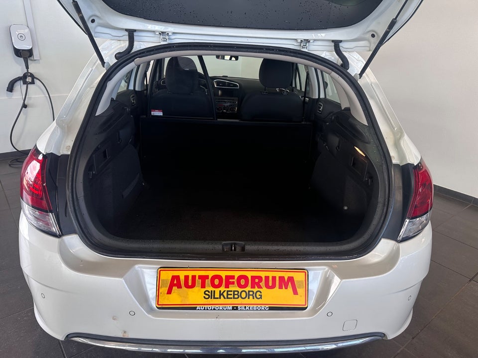 Citroën C4 1,6 BlueHDi 100 Challenge Van 5d