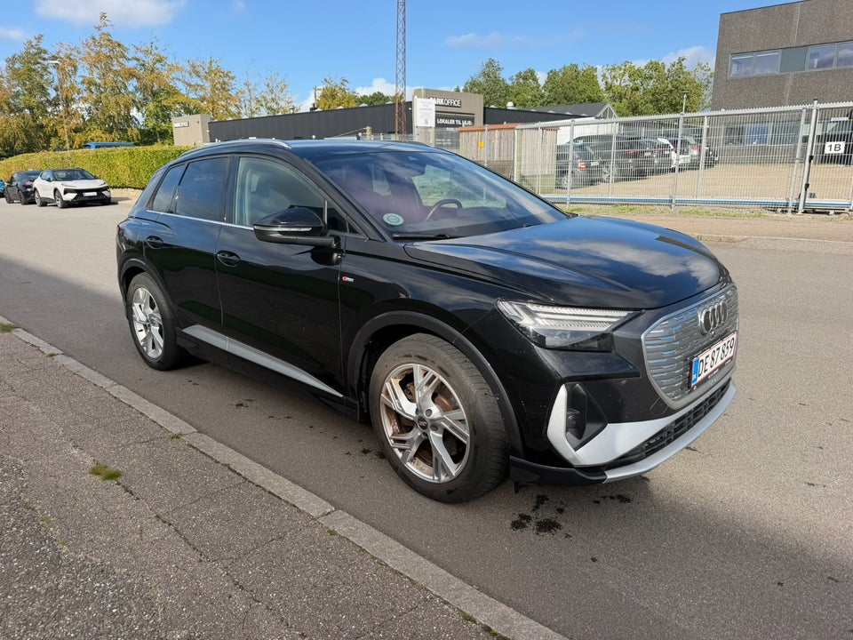 Audi Q4 e-tron 40 S-line 5d