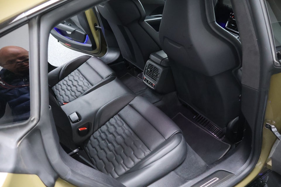 Audi RS e-tron GT quattro 4d