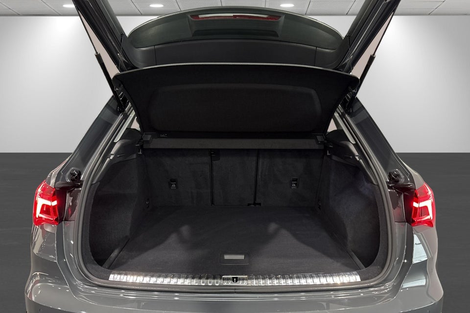 Audi Q3 35 TFSi Prestige S-tr. 5d