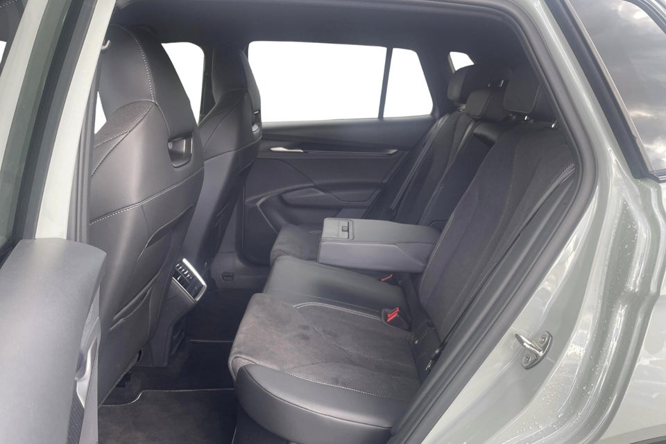 Skoda Elroq 60 iV Sportline 5d