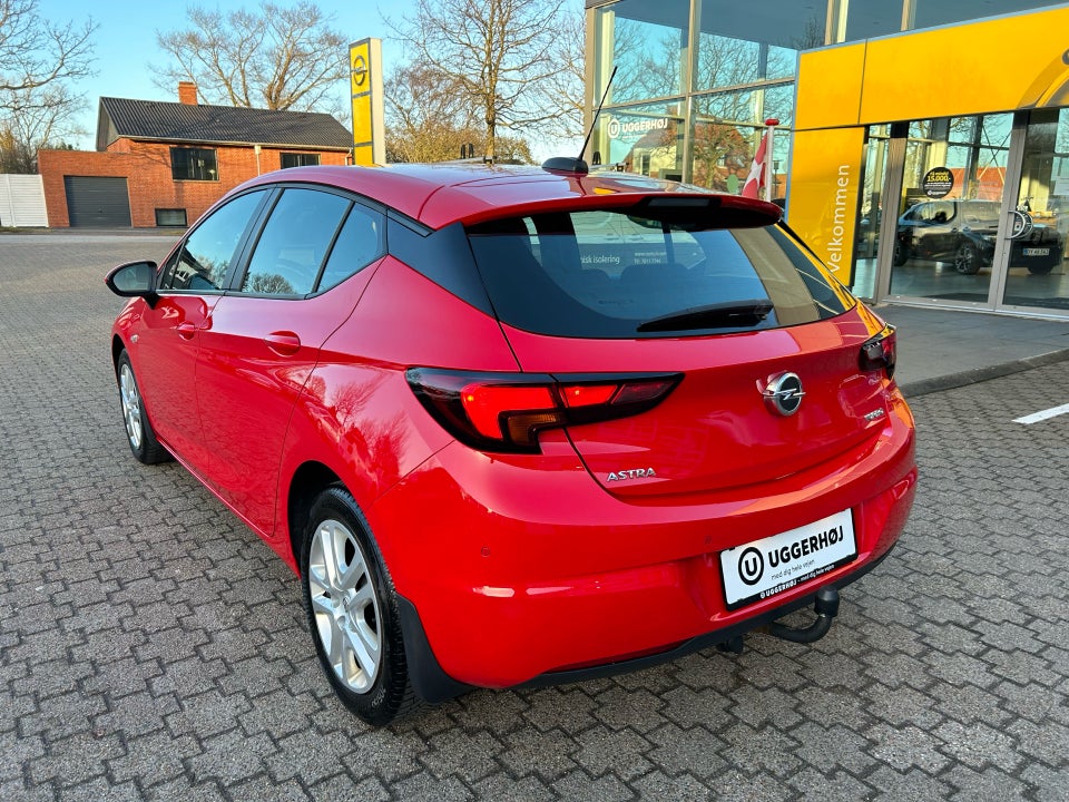 Opel Astra 1,4 T 125 Enjoy 5d