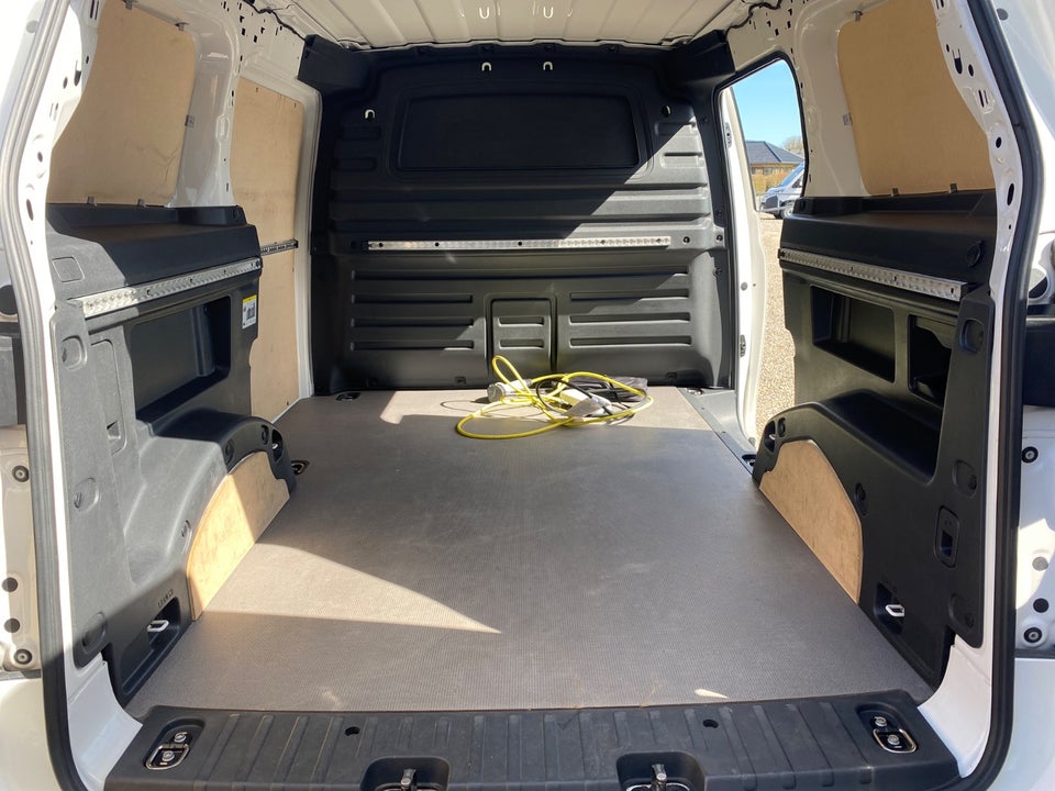 VW ID.Buzz 77 Style Van 5d