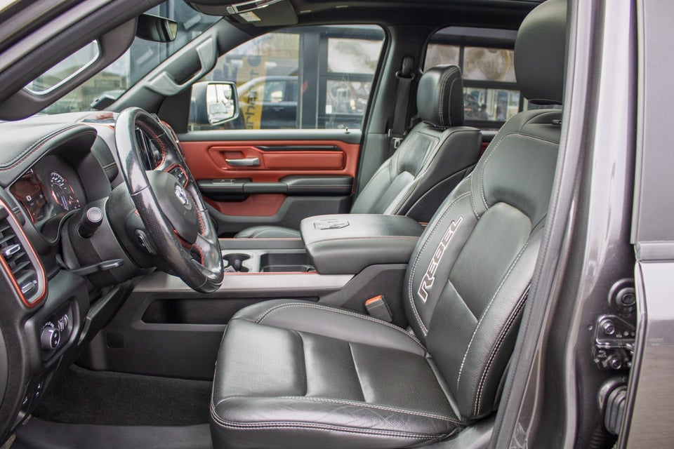 Dodge RAM 1500 5,7 V8 Hemi Rebel aut. 4d