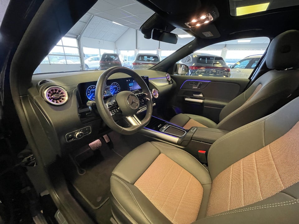 Mercedes EQA300 4Matic 5d