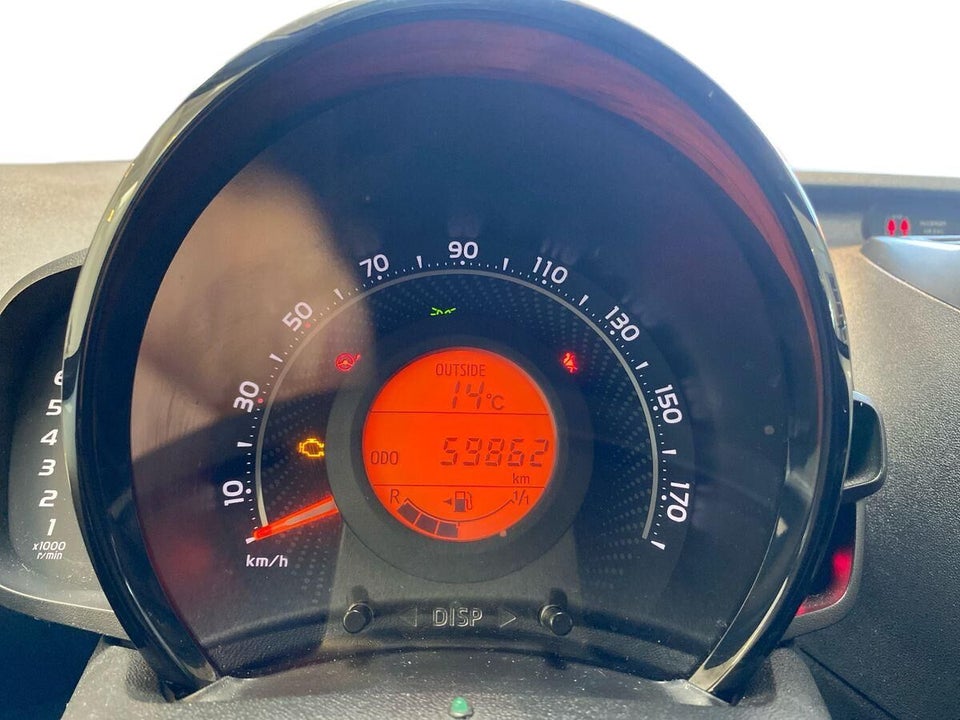 Toyota Aygo 1,0 VVT-i x-press 5d