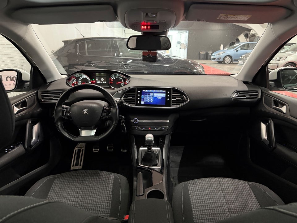 Peugeot 308 1,6 BlueHDi 120 Style Sky SW 5d