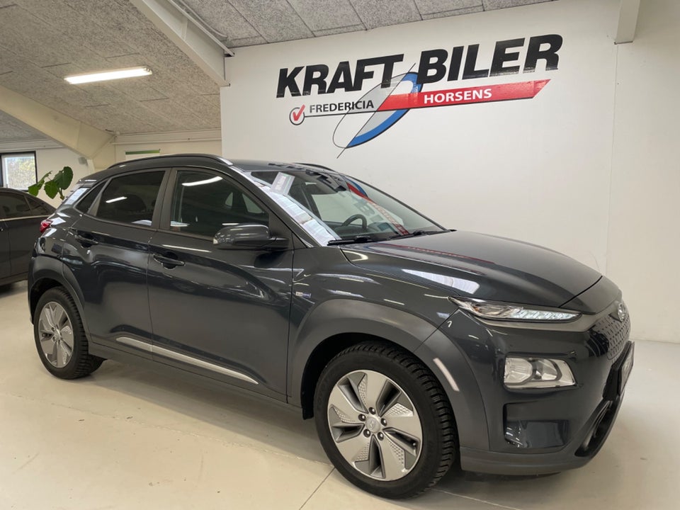 Hyundai Kona 64 EV Essential 5d