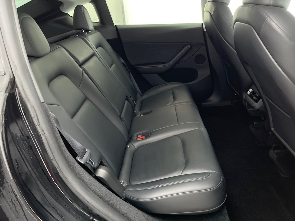 Tesla Model Y Long Range AWD 5d