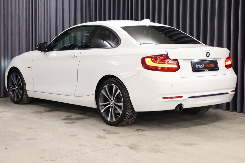 BMW 220i 2,0 Coupé aut. 2d