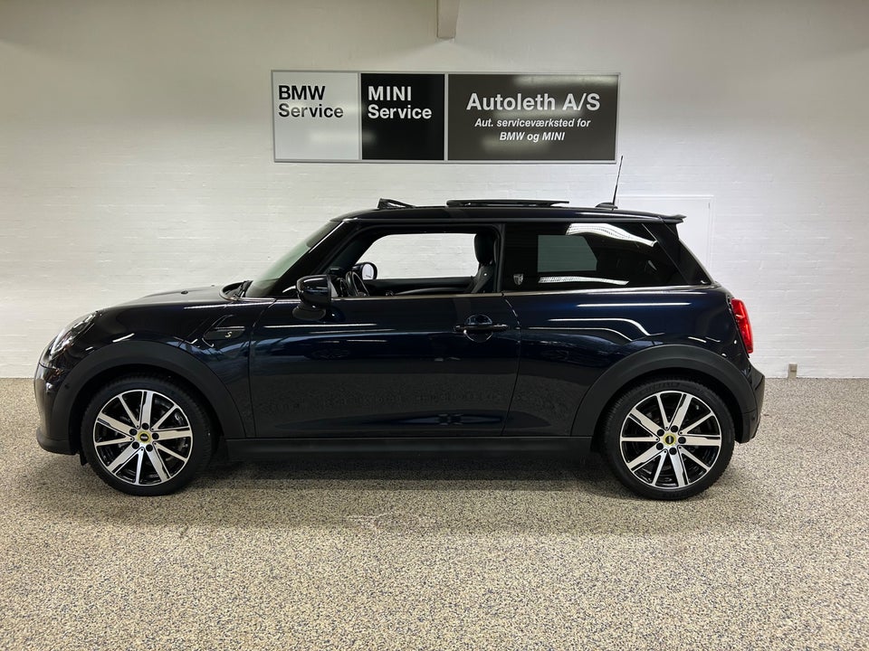 MINI Cooper SE Younique Trim 3d