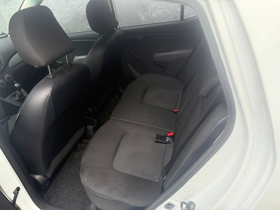 Hyundai i10 1,1 Classic 5d