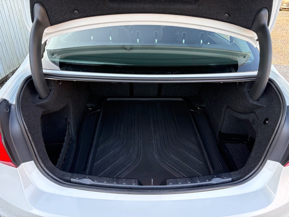 BMW 320d 2,0 aut. 4d